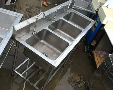 Thanh lý chậu rửa nhà hàng