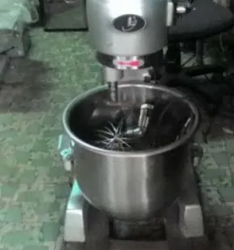 Máy đánh bột thanh lý