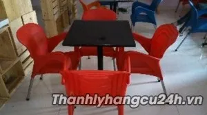 Thanh lý bàn ghế cafe nhựa đỏ