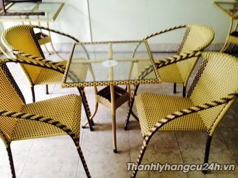 Thanh lý bàn ghế cafe giả mây màu vàng