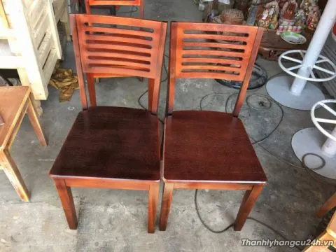 Ghế gỗ nhà hàng