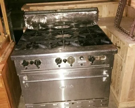 Bếp âu có lò nướng thanh lý