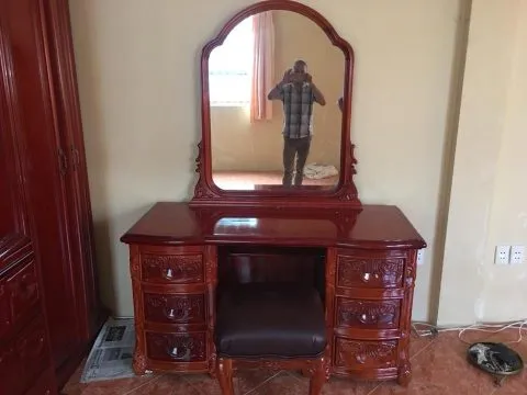 Thanh lý bàn điểm