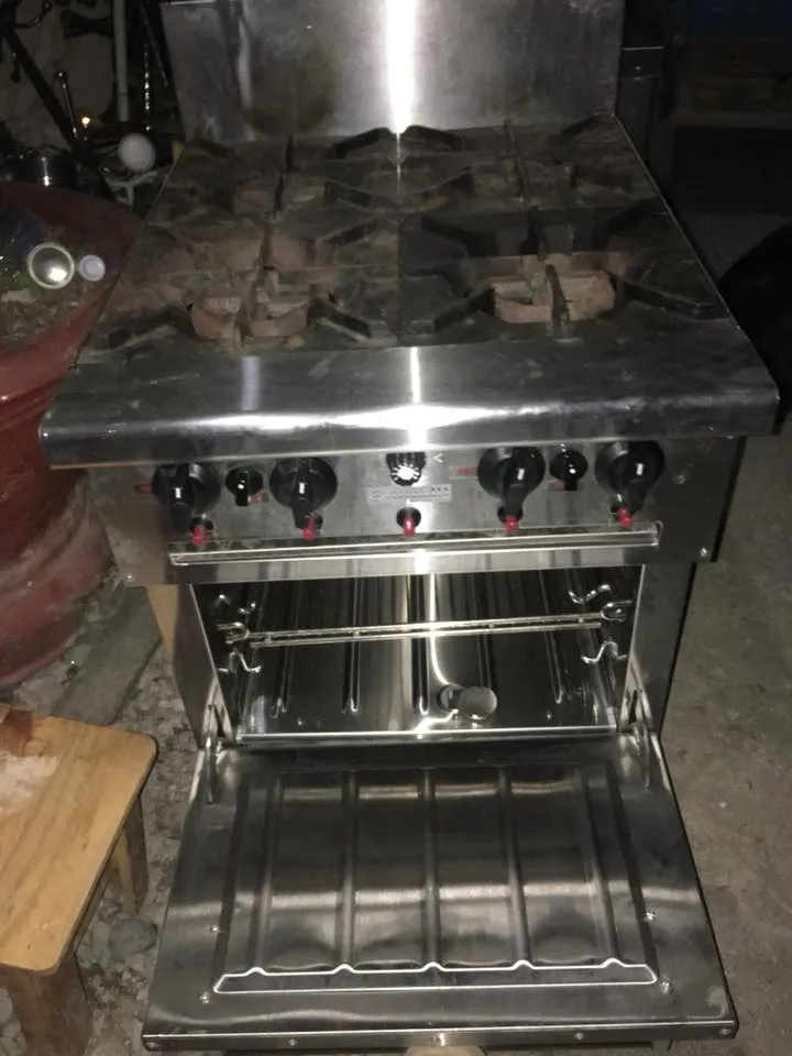 bếp âu có lò nướng