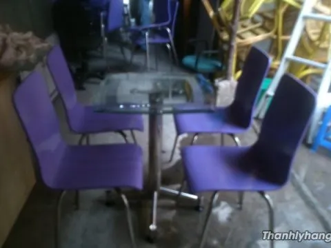 Thanh lý bàn ghế cafe màu tím - Thanh lý bàn ghế cafe màu tím
