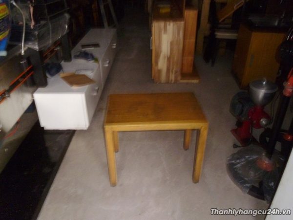 Thanh lý bàn gỗ vuông cafe - Thanh lý bàn gỗ vuông cafe