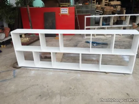Thanh lý kệ gỗ trang trí
