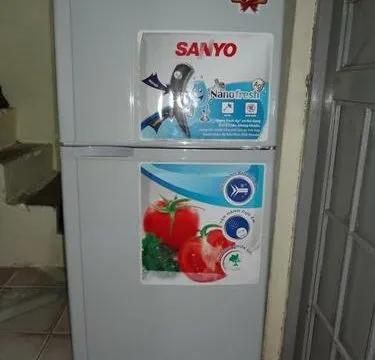 Thanh lý tủ lanh Sanyo 120l