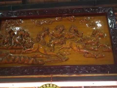 Thanh lý tranh sơn gỗ bóng - Thanh lý tranh sơn gỗ bóng