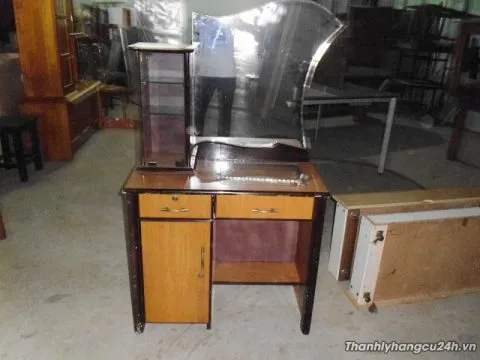 Thanh lý bàn trang điểm