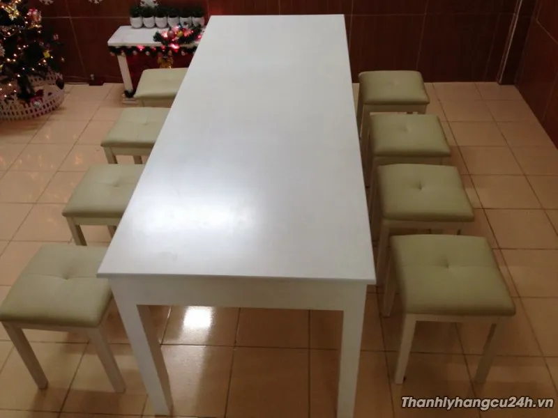 thanh lý bộ bàn ăn 8 ghế nệm trắng