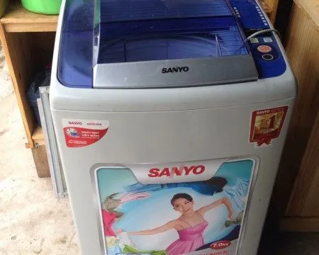 Thanh lý máy giặt sanyo