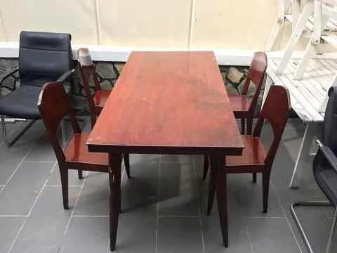 Bàn ăn giá rẻ