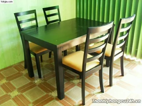bàn ghế gỗ nhà hàng