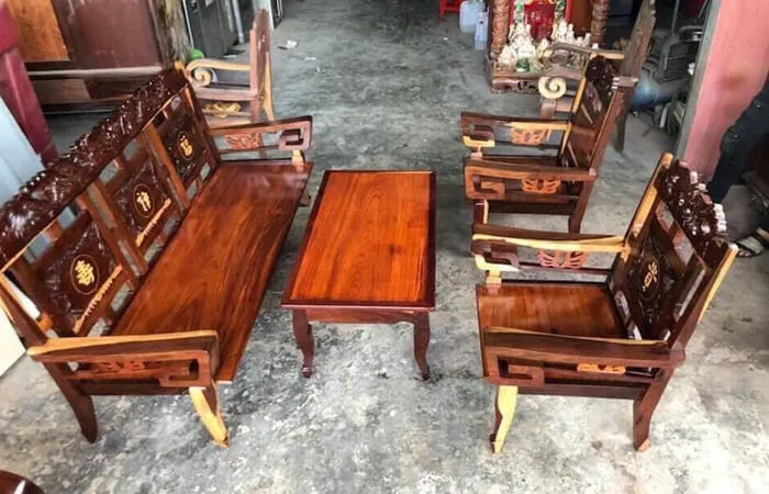 Tìm hiểu về nhu cầu chọn bàn ghế cũ