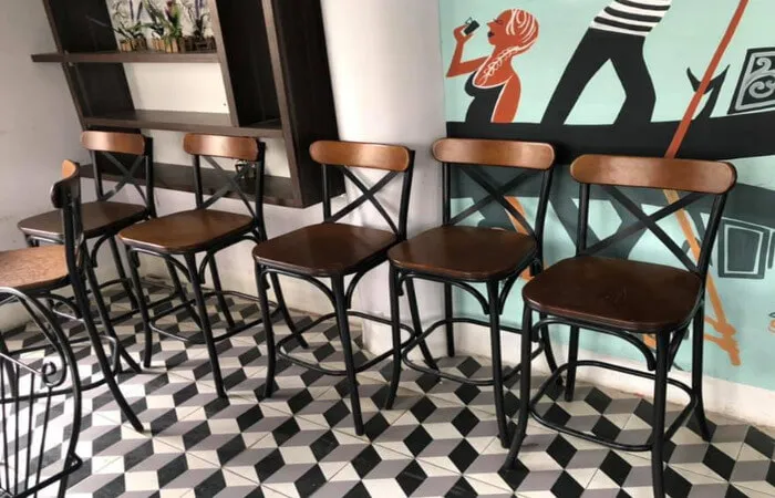 Bàn ghế gỗ cũ đảm bảo chất lượng tại Hoài Lương