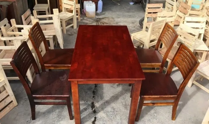 Bàn ghế được thanh lý số lượng lớn tại nhà hàng Bàn ghế được thanh lý số lượng lớn tại nhà hàng