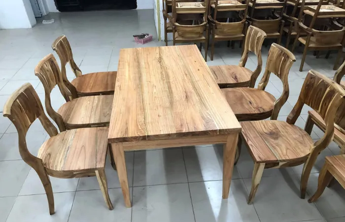 Bàn ghế thanh lý luôn được đảm bảo