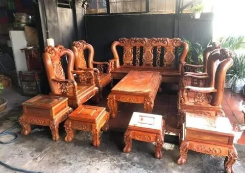 Mua bàn ghế cũ tiết kiệm chi phí