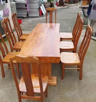 Thanh lý bàn ăn gỗ tự nhiên