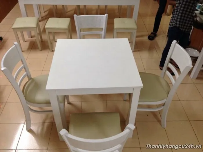 Bàn ghế nhà hàng thanh lý gỗ