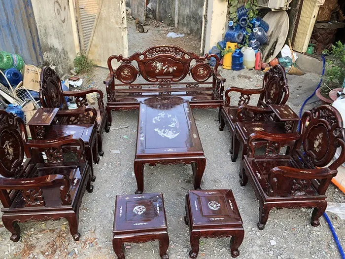 Nhân viên tư vấn phục vụ tận tâm với nghề Nhân viên tư vấn phục vụ tận tâm với nghề