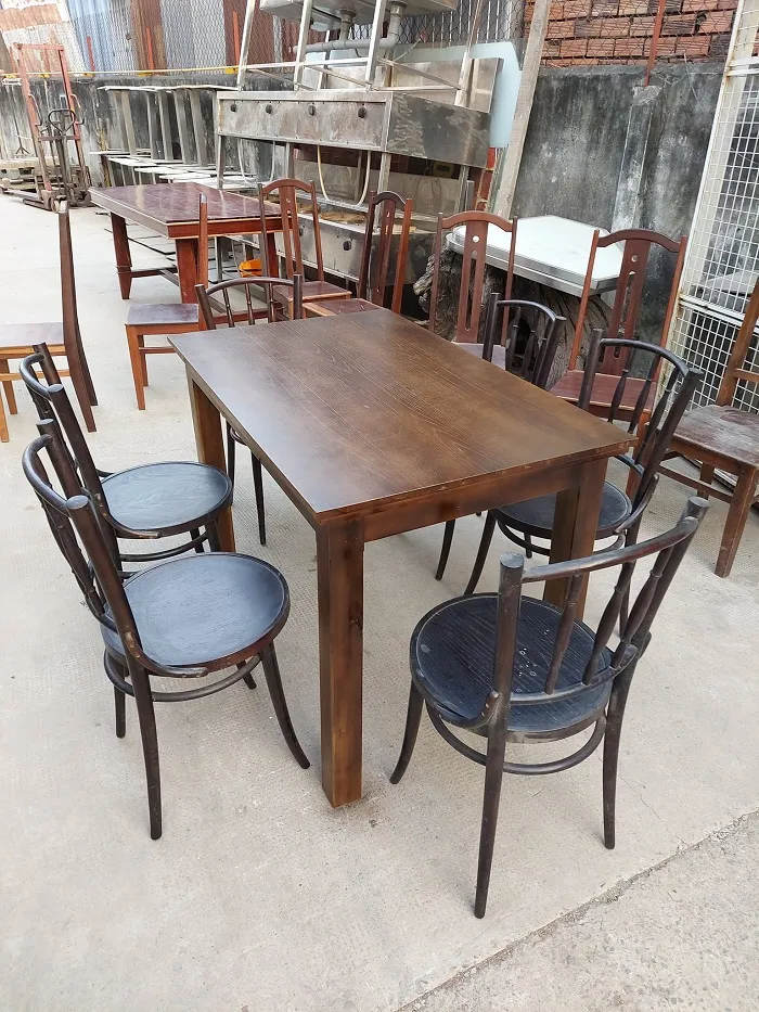 Mẫu bàn ghế bằng gỗ thanh lý giá tốt