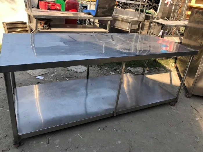 Bàn ghế sơ chế dành cho nhà hàng giá hấp dẫn Bàn ghế sơ chế dành cho nhà hàng giá hấp dẫn